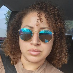 Meet your Posher, Anna-kaye